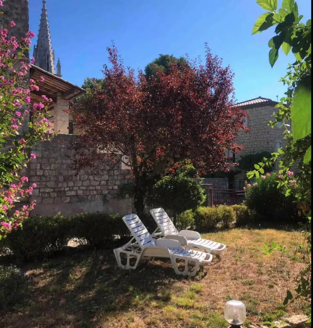 Holiday home Mas Dumas - Maison De Village En Pierre Chandolas